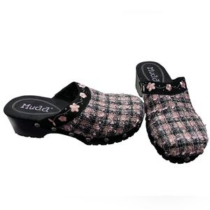 Mudd Heeled Clogs Vintage Y2K Tweed Shoe Embroidered Pink Plaid Flowers NWOT 7.5